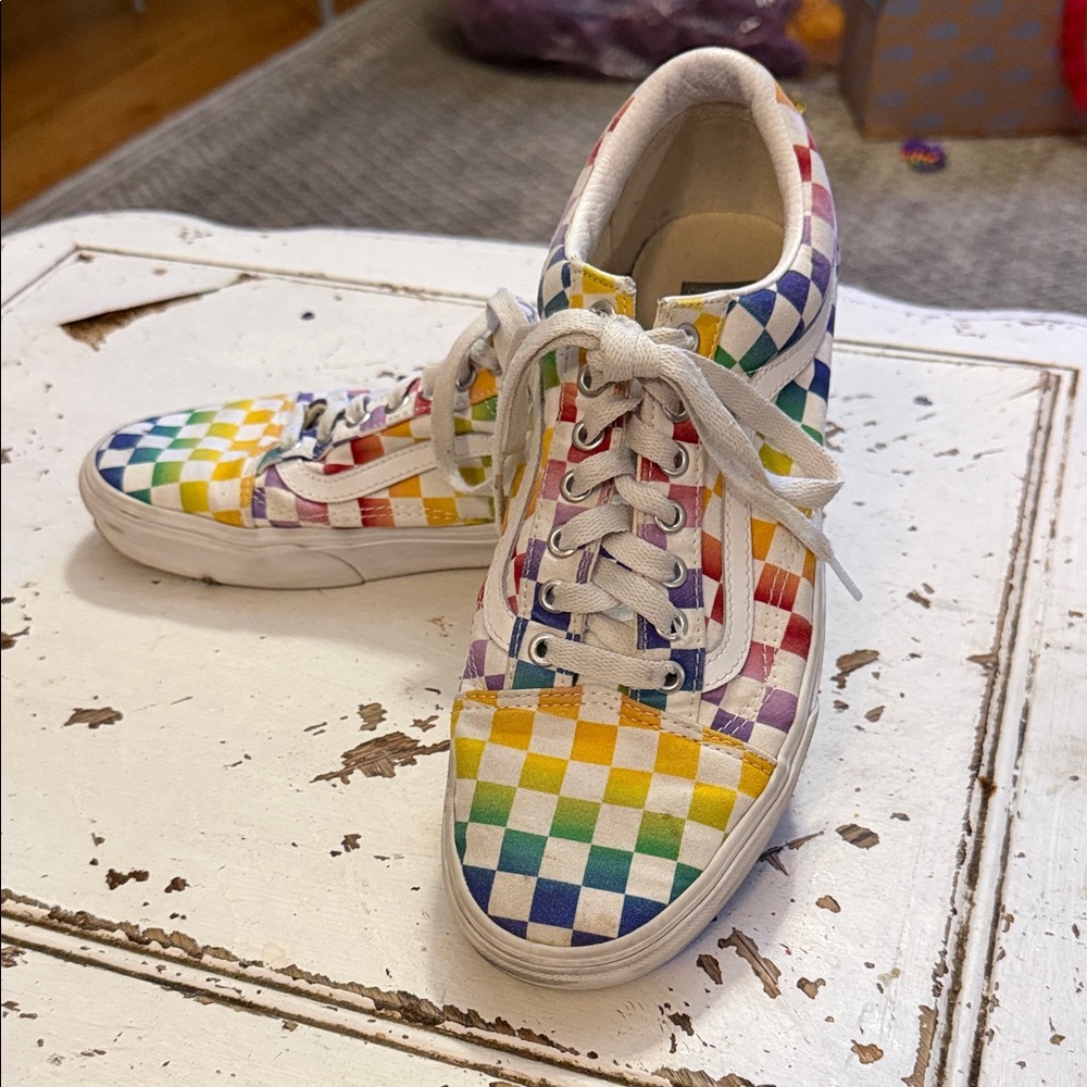 Men’s Rainbow Checkered Vans